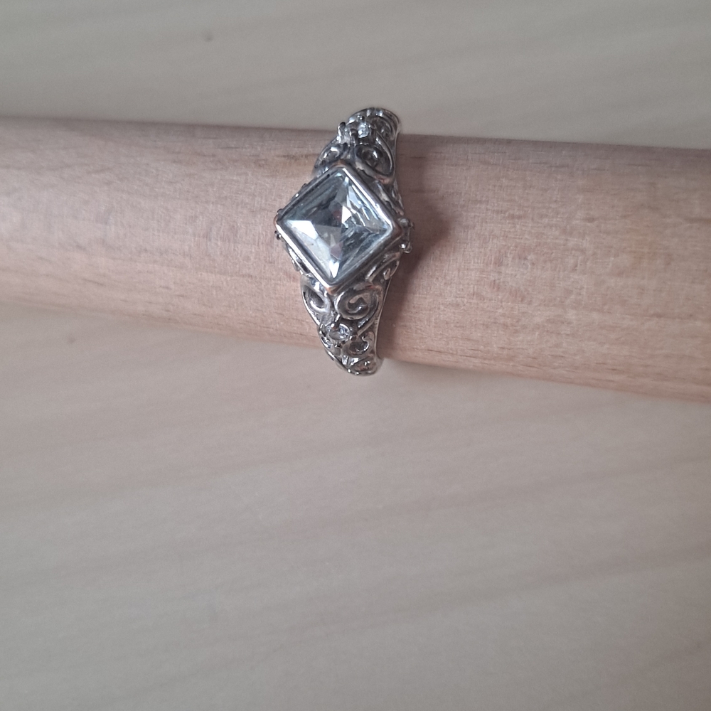 Elegant Silver Women's Ring